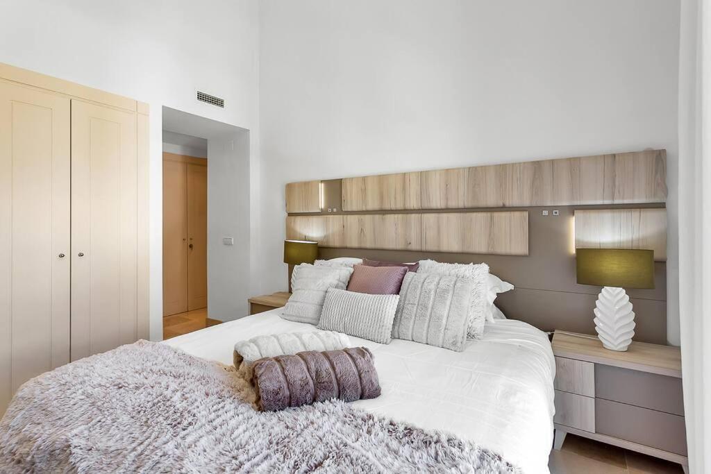 סן רוקה Yolo Spaces - Sotogrande Sea View Penthouse מראה חיצוני תמונה