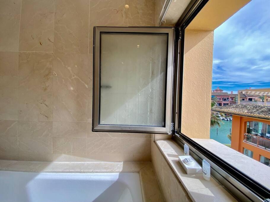 סן רוקה Yolo Spaces - Sotogrande Sea View Penthouse מראה חיצוני תמונה