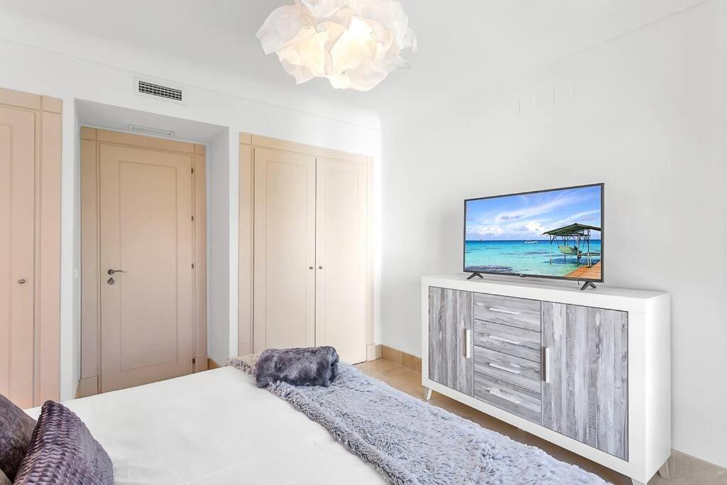 סן רוקה Yolo Spaces - Sotogrande Sea View Penthouse מראה חיצוני תמונה