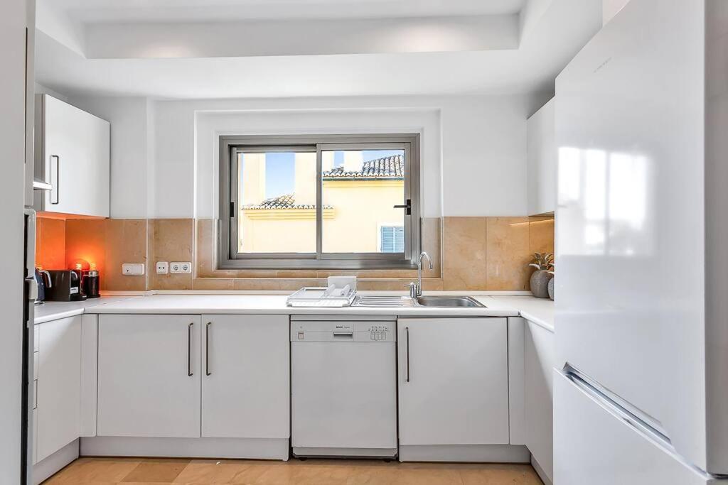 סן רוקה Yolo Spaces - Sotogrande Sea View Penthouse מראה חיצוני תמונה