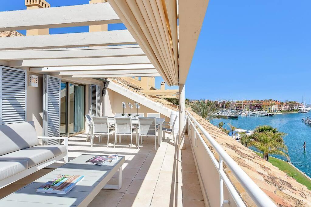 סן רוקה Yolo Spaces - Sotogrande Sea View Penthouse מראה חיצוני תמונה